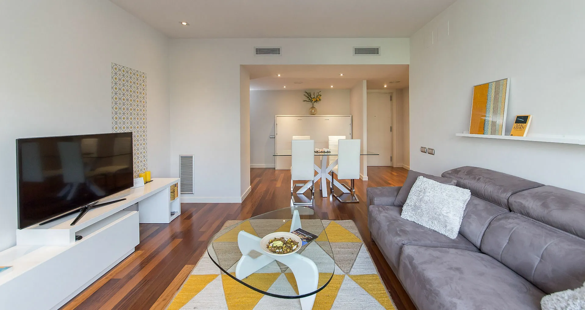 Sweet Inn Apartments Plaza Catalunya - City Centre Барселона 4*,  Испания
