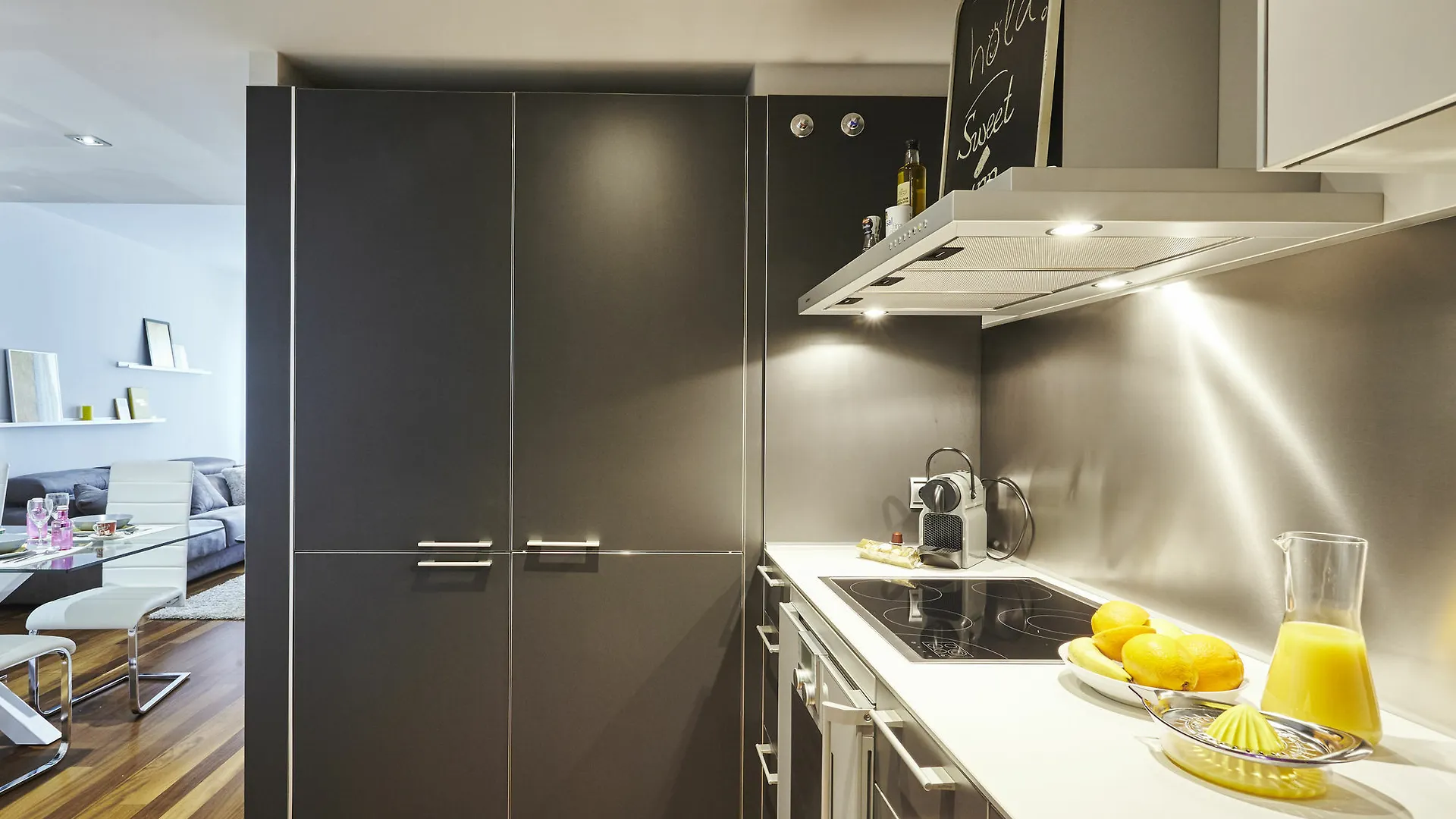 Sweet Inn Apartments Plaza Catalunya - City Centre Barcelona 4*,  Spanien