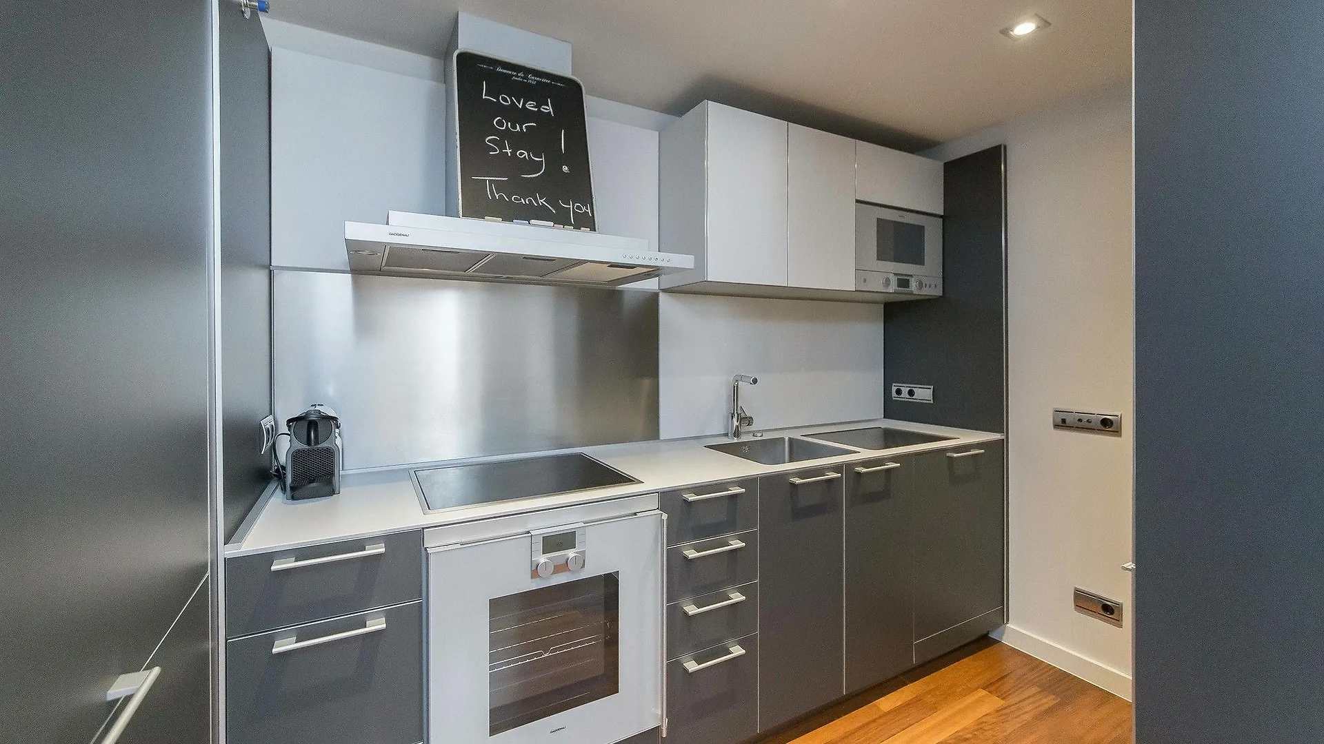 Sweet Inn Apartments Plaza Catalunya - City Centre Barcelona